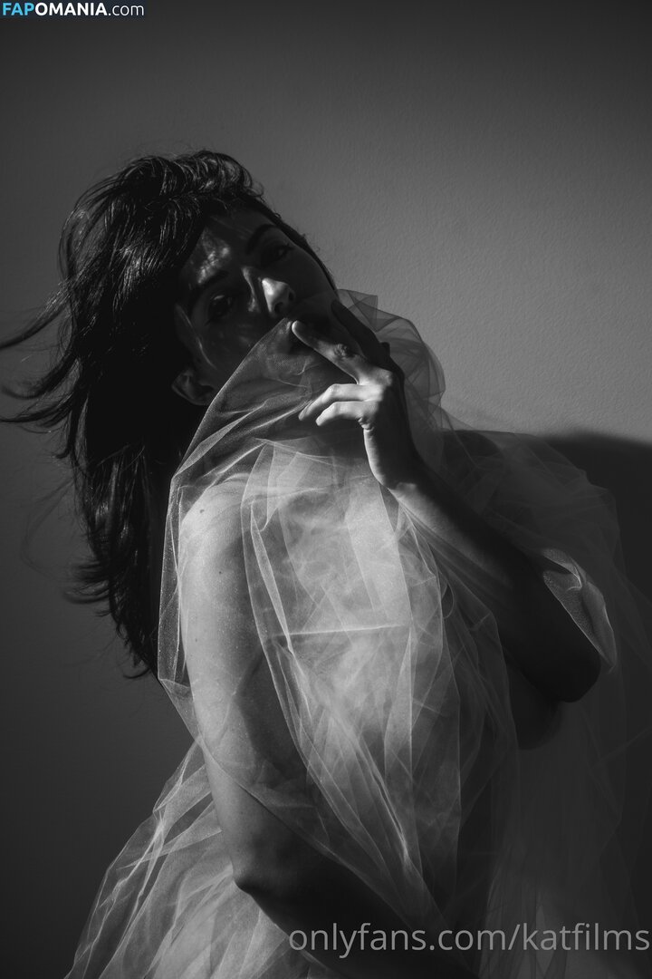 Kat Cabaret / Kat Dreams / Kat Streams / LeCabaret / Salacious Kitty / katfilms / katstreams / krmisfitcabaret Naken OnlyFans  Läckta Foto #90