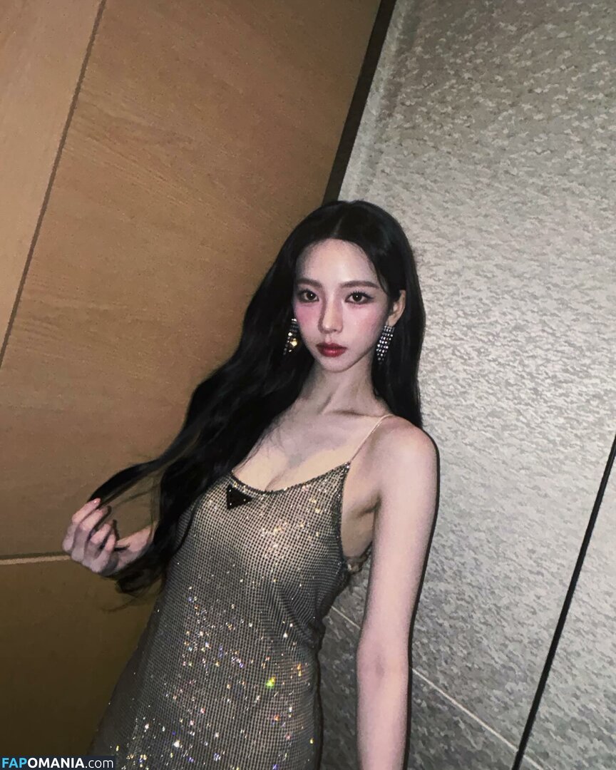 Karina / aespa / karinamasfina / katarinabluu Naken OnlyFans  Läckta Foto #33