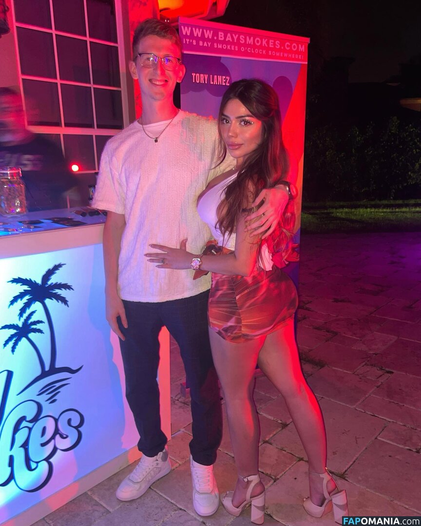 Katiana Kay / katiana Naken OnlyFans  Läckta Foto #20
