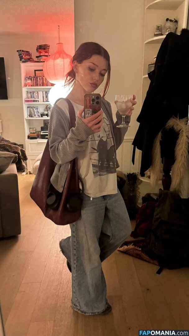 Katie Douglas / katiedouglas98 Naken OnlyFans  Läckta Foto #1