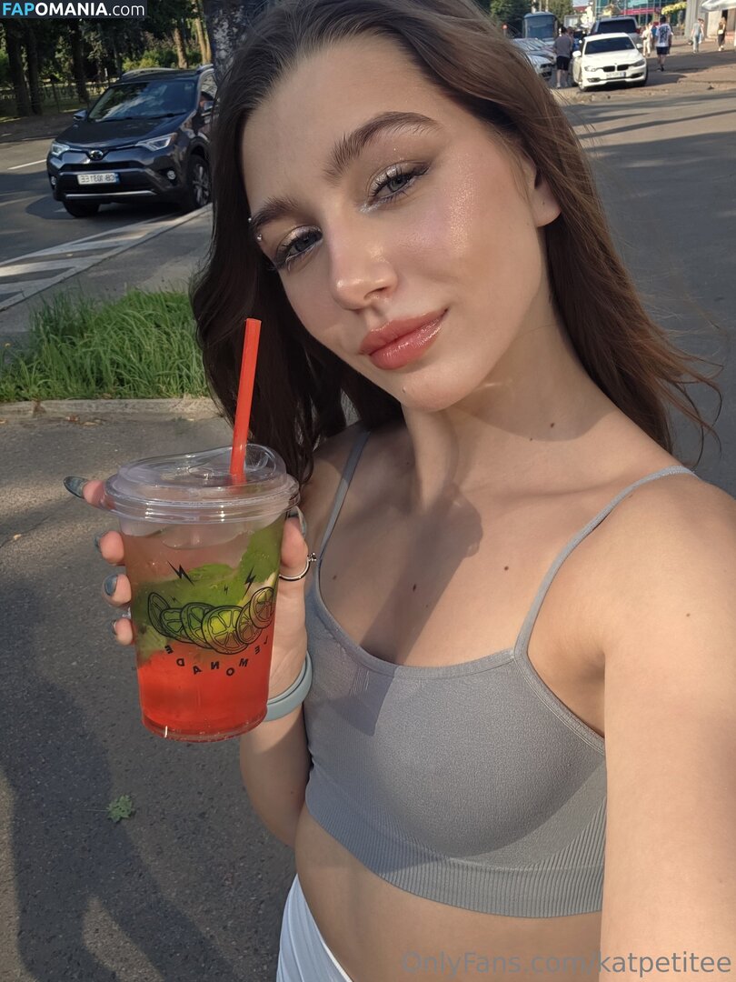 katiepetitte / katpetitee Naken OnlyFans  Läckta Foto #1