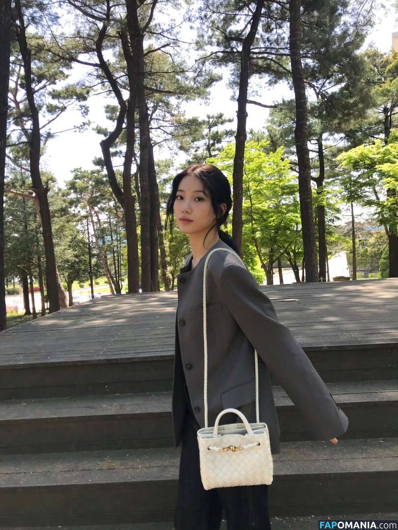 Kazuha Nakamura 中村 一葉 / LESSERAFIM / zuhazana Naken OnlyFans  Läckta Foto #2
