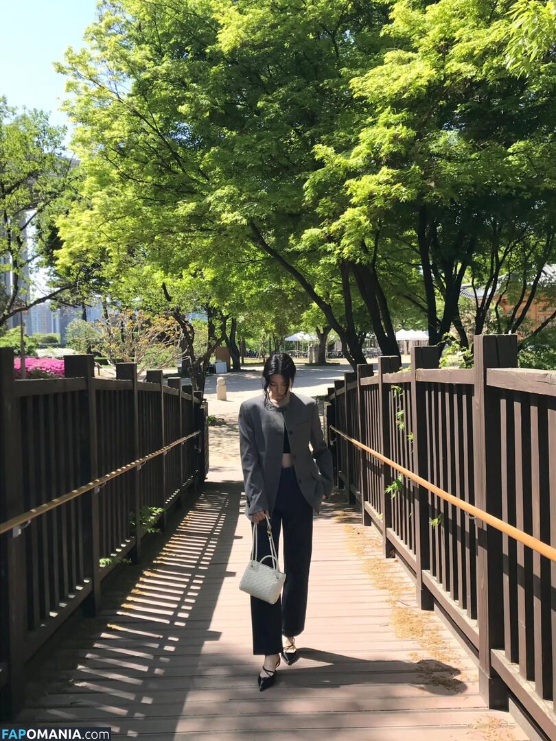 Kazuha Nakamura 中村 一葉 / LESSERAFIM / zuhazana Naken OnlyFans  Läckta Foto #3