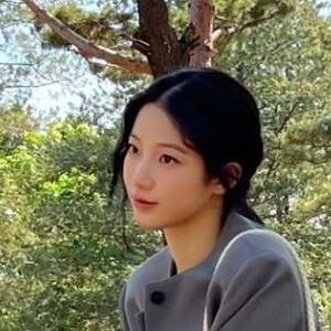 Kazuha Nakamura 中村 一葉