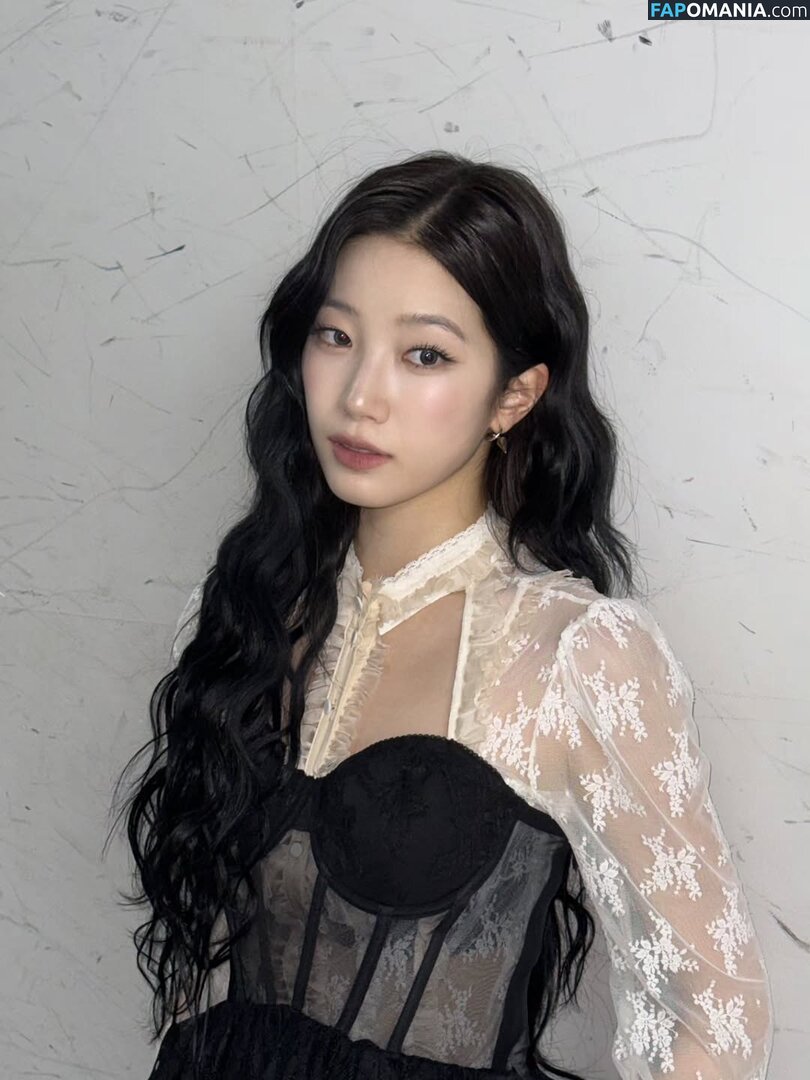 Kazuha Nakamura 中村 一葉 / LESSERAFIM / zuhazana Naken OnlyFans  Läckta Foto #32