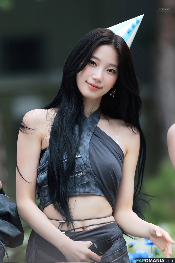 Kazuha Nakamura 中村 一葉 / LESSERAFIM / zuhazana Naken OnlyFans  Läckta Foto #37