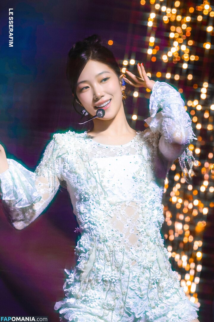 Kazuha Nakamura 中村 一葉 | LESSERAFIM Naken OnlyFans  Läckta Foto #17
