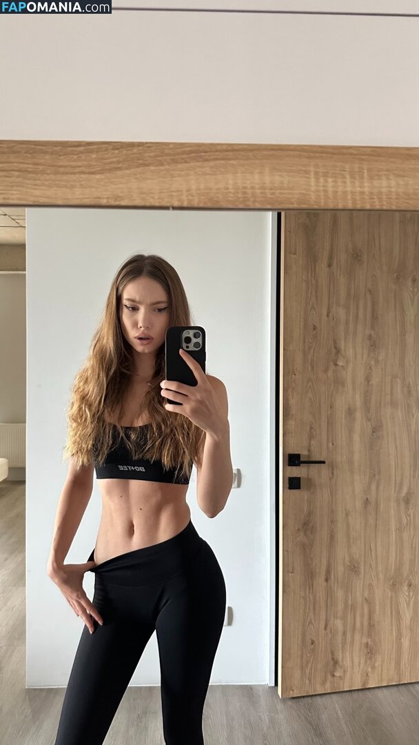 j.aida / kennaabennett / neve.lewiss / paige.donoway Naken OnlyFans  Läckta Foto #12