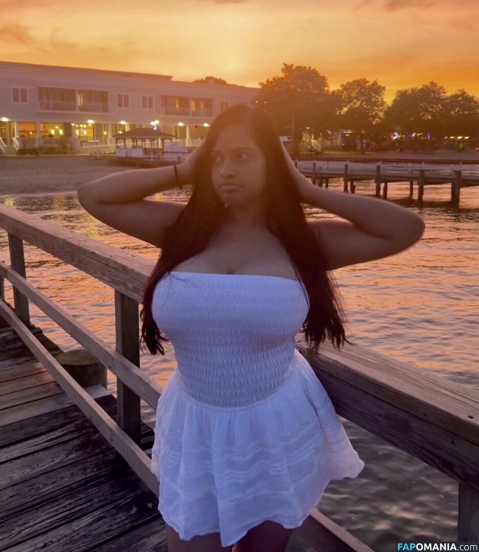 Kerenmorales677 / keren_.moralesss Naken OnlyFans  Läckta Foto #2