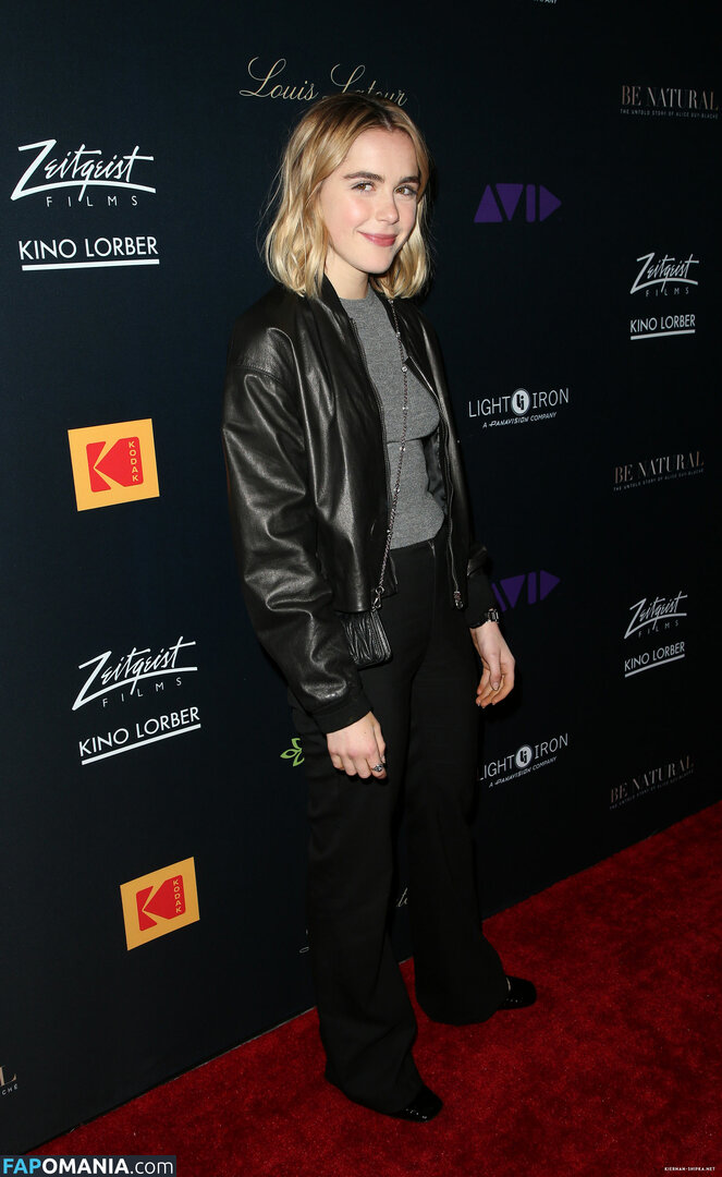 AdventuresSabrina / Kiernan Shipka / kiernanshipka Naken OnlyFans  Läckta Foto #534
