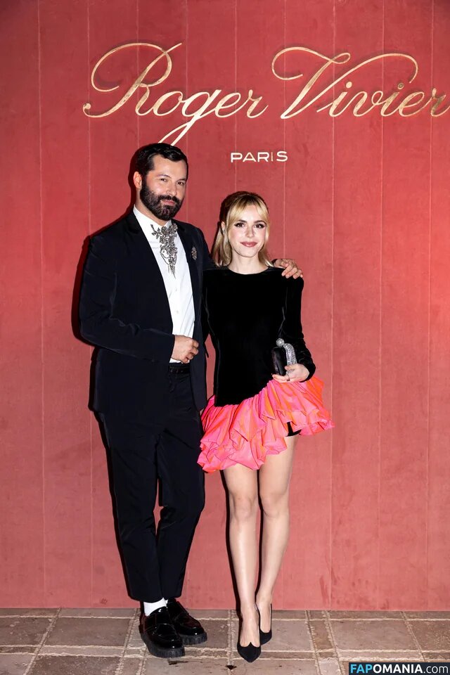 AdventuresSabrina / Kiernan Shipka / kiernanshipka Naken OnlyFans  Läckta Foto #591