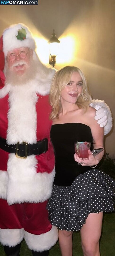 AdventuresSabrina / Kiernan Shipka / kiernanshipka Naken OnlyFans  Läckta Foto #686