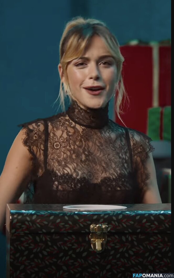 AdventuresSabrina / Kiernan Shipka / kiernanshipka Naken OnlyFans  Läckta Foto #1462