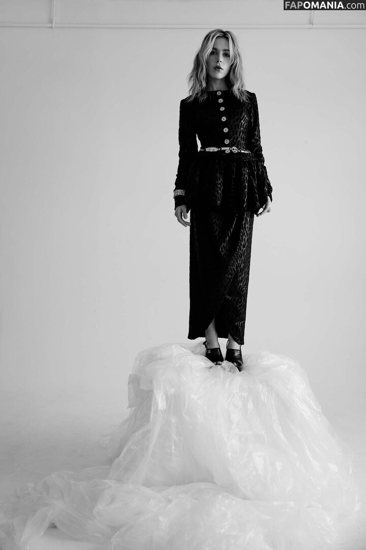 AdventuresSabrina / Kiernan Shipka / kiernanshipka Naken OnlyFans  Läckta Foto #1530