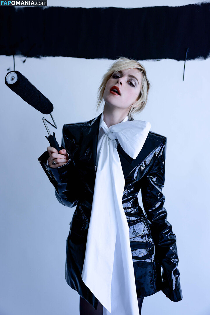 AdventuresSabrina / Kiernan Shipka / kiernanshipka Naken OnlyFans  Läckta Foto #1536