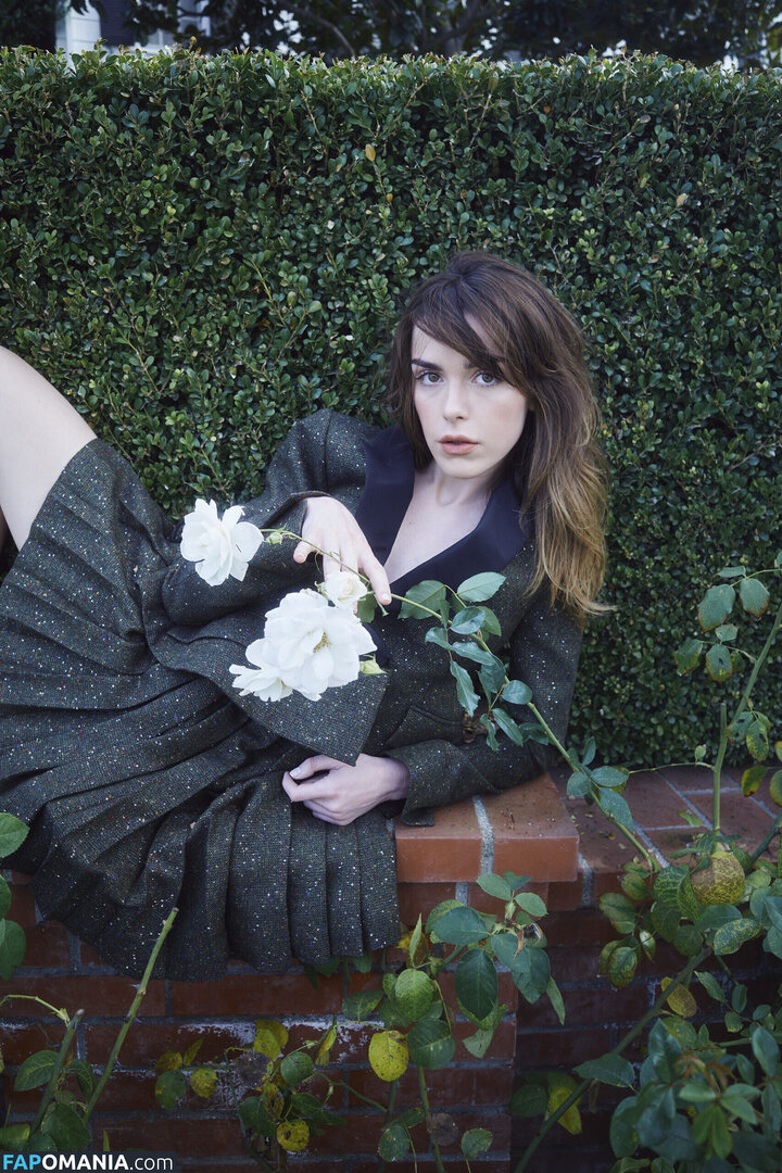 AdventuresSabrina / Kiernan Shipka / kiernanshipka Naken OnlyFans  Läckta Foto #1562