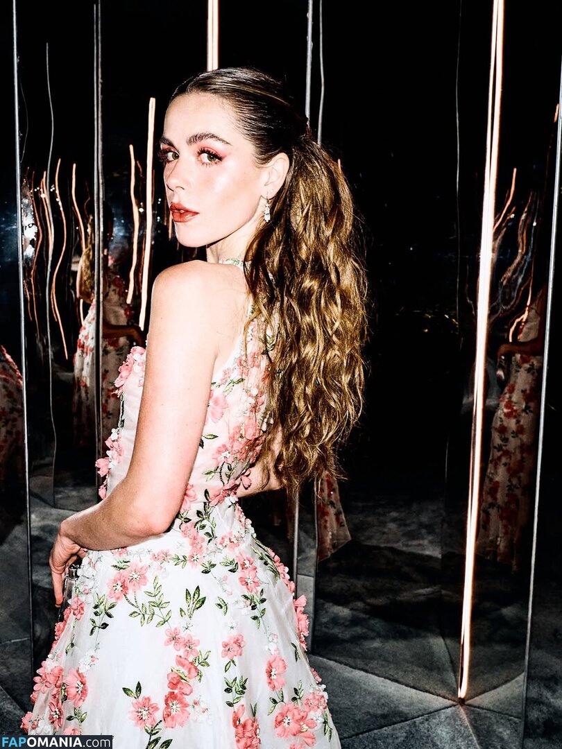 AdventuresSabrina / Kiernan Shipka / kiernanshipka Naken OnlyFans  Läckta Foto #1565