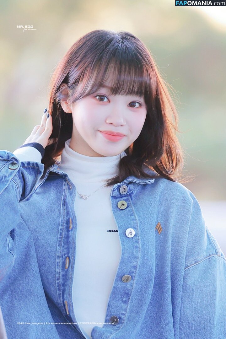 Kim Chaewon / _chaechae_1 / 김채원 Le Sserafim Naken OnlyFans  Läckta Foto #2