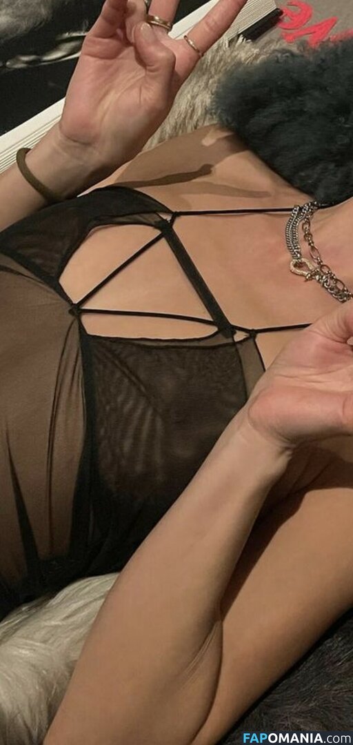 Kimiko Glenn / https: / kimikoglenn Naken OnlyFans  Läckta Foto #54