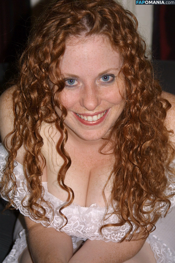 Kira The Little Redhead Naken OnlyFans  Läckta Foto #38