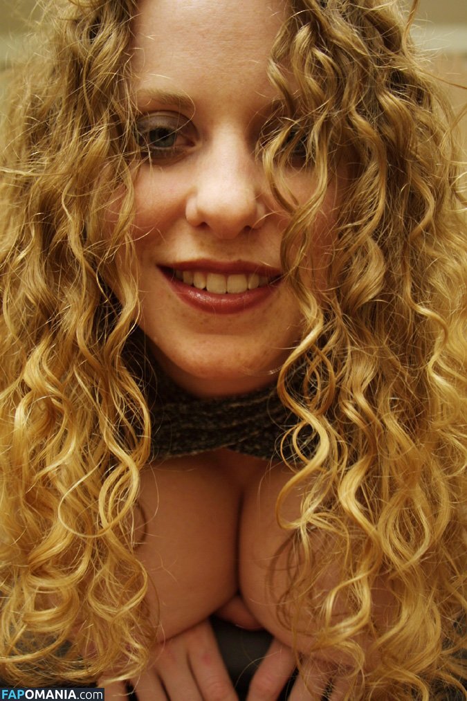 Kira The Little Redhead Naken OnlyFans  Läckta Foto #364
