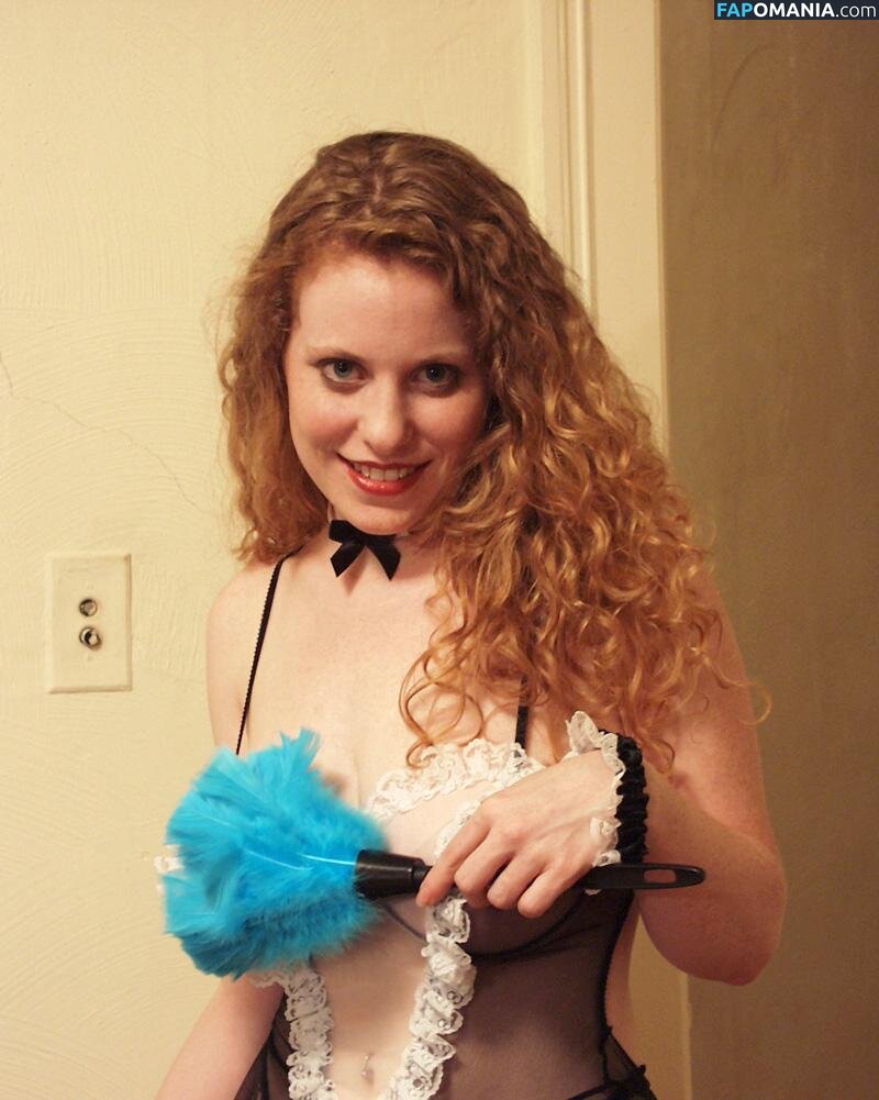 Kira The Little Redhead Naken OnlyFans  Läckta Foto #391