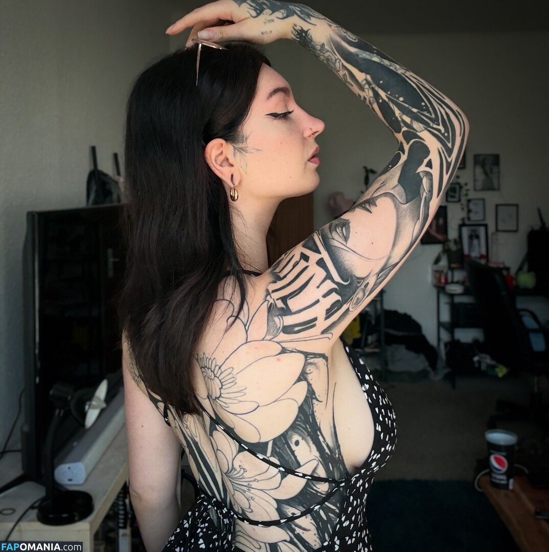 Kiras_note / Namiiii_Swaaaan / kirajulie Naken OnlyFans  Läckta Foto #2