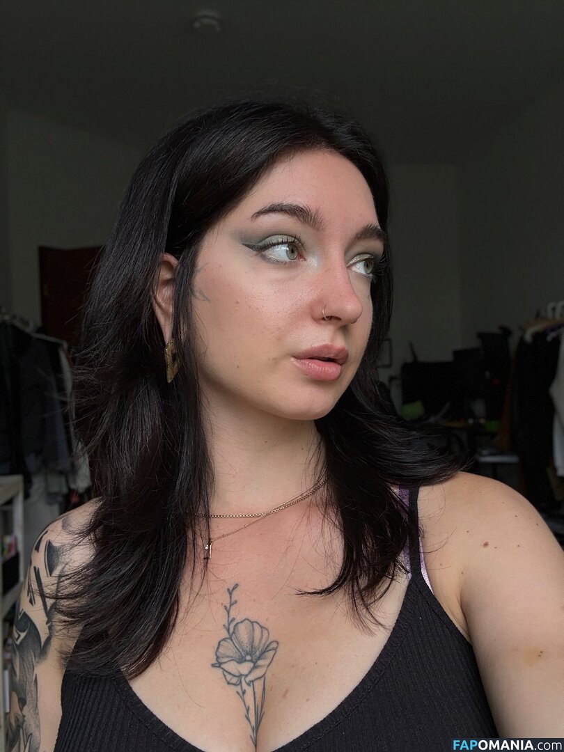 Kiras_note / Namiiii_Swaaaan / kirajulie Naken OnlyFans  Läckta Foto #4