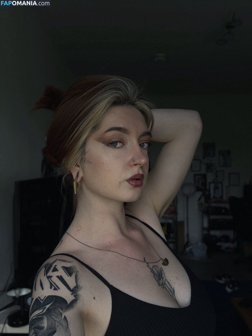 Kiras_note / Namiiii_Swaaaan / kirajulie Naken OnlyFans  Läckta Foto #8