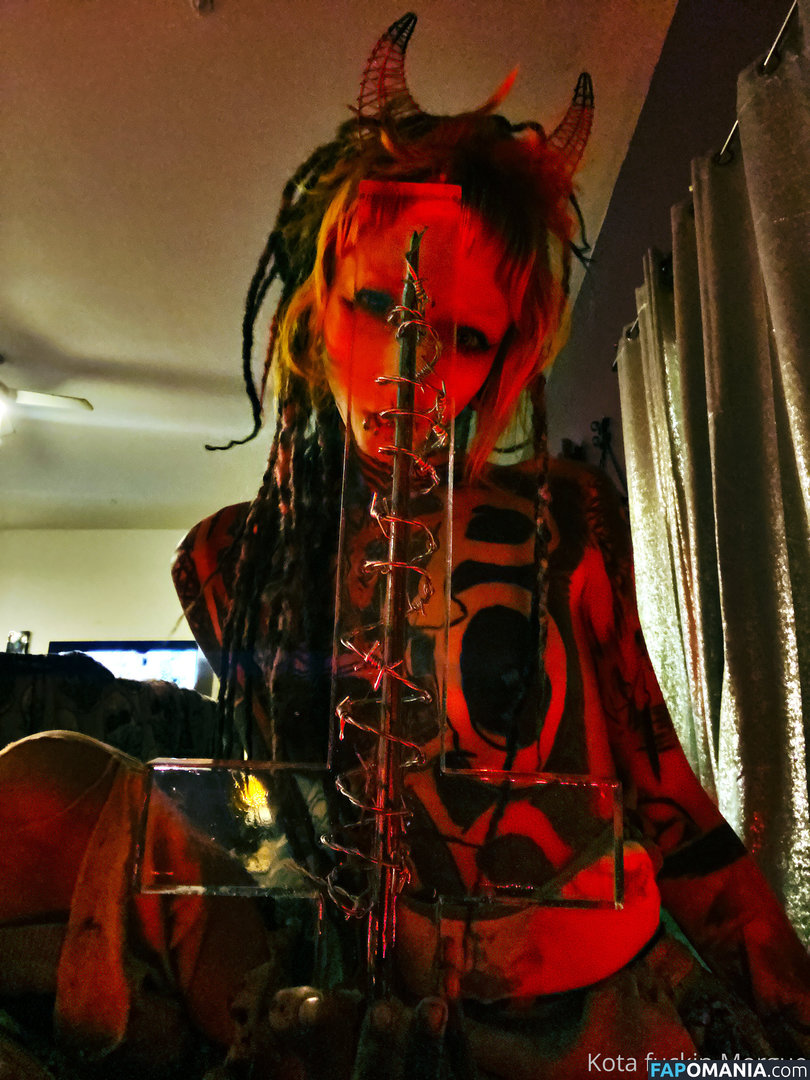 kota_morgue / misspredator666 / rottenmorgue Naken OnlyFans  Läckta Foto #30