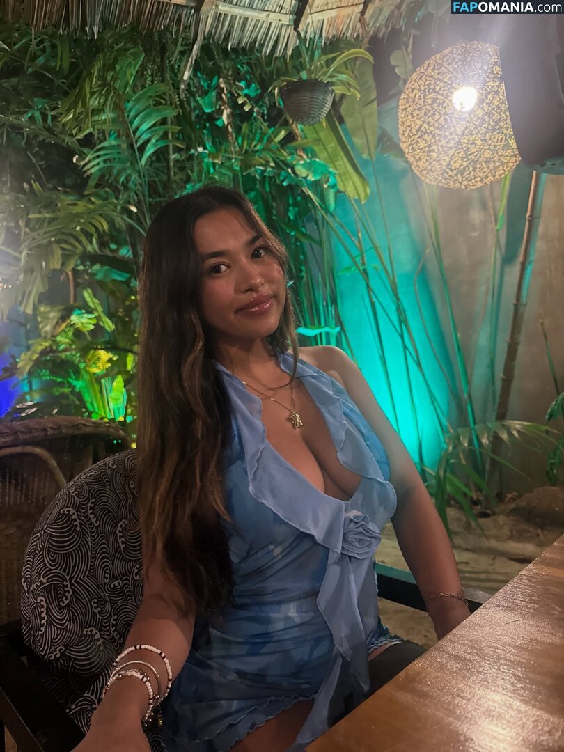 Krischelle Delgado / krischelled Naken OnlyFans  Läckta Foto #4