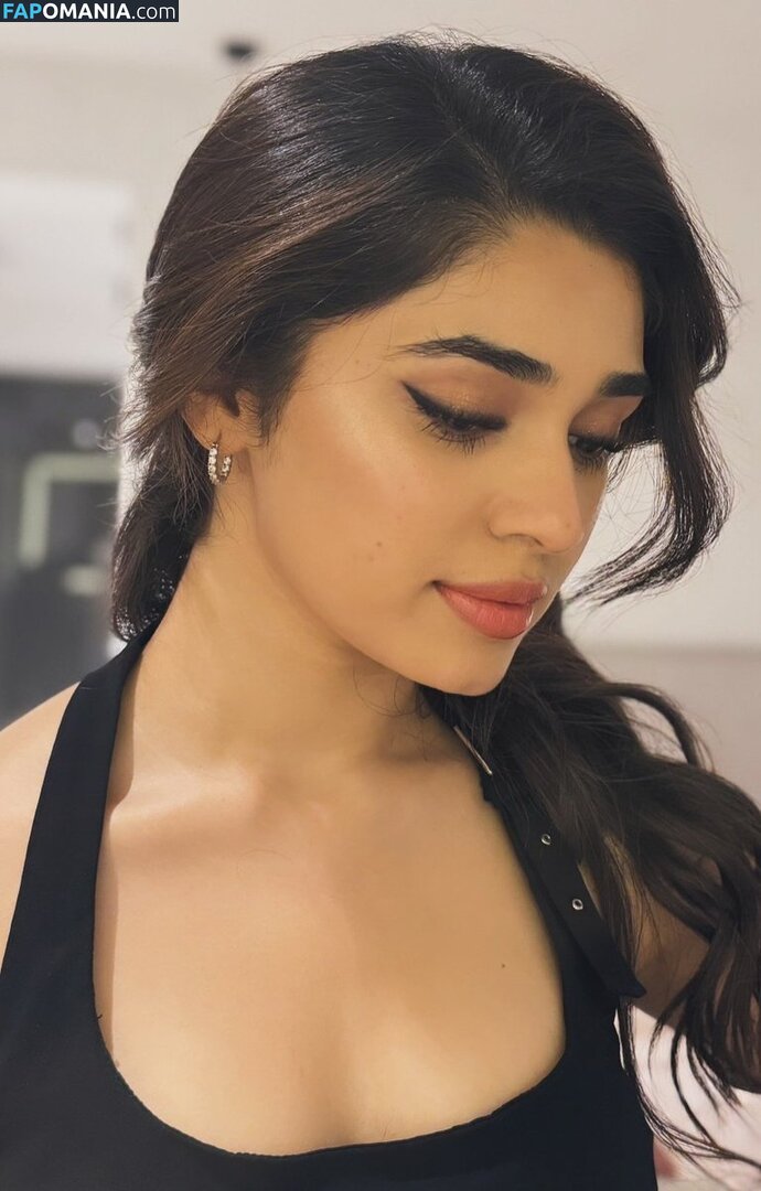 Krithi Shetty Naken OnlyFans  Läckta Foto #5