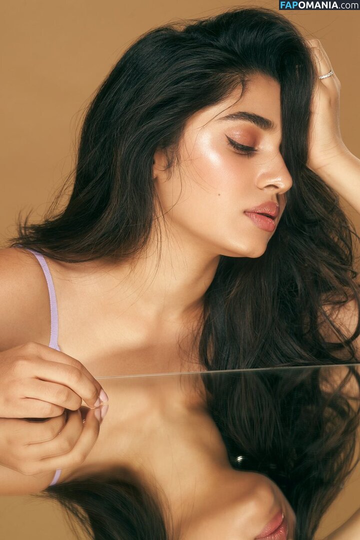 Krithi Shetty Naken OnlyFans  Läckta Foto #8
