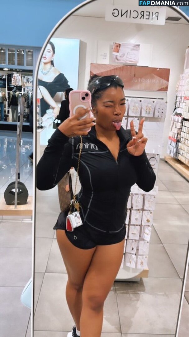 Kyylareneee / kurlykyy / kurrlyyy / kyylarenee Naken OnlyFans  Läckta Foto #8