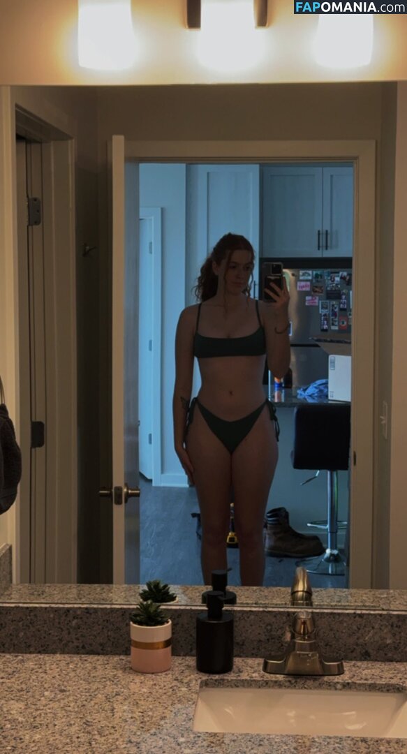 Kxxlyn / imkxxlyn / kxllymusic Naken OnlyFans  Läckta Foto #1