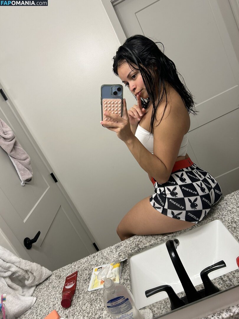 la.bella1466 / latinagataa Naken OnlyFans  Läckta Foto #16