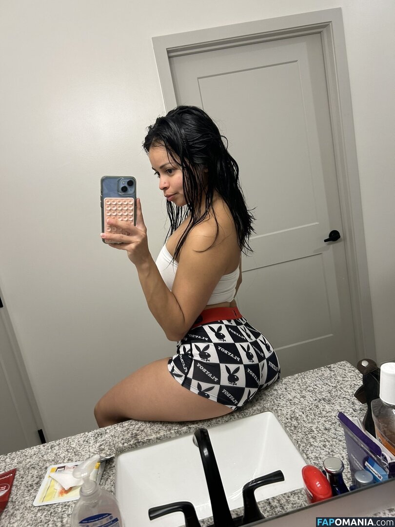 la.bella1466 / latinagataa Naken OnlyFans  Läckta Foto #17