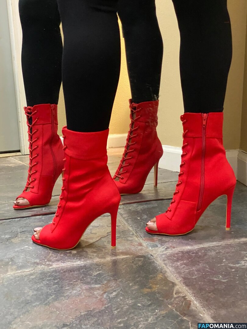 La Plebe Boots Naken OnlyFans  Läckta Foto #2