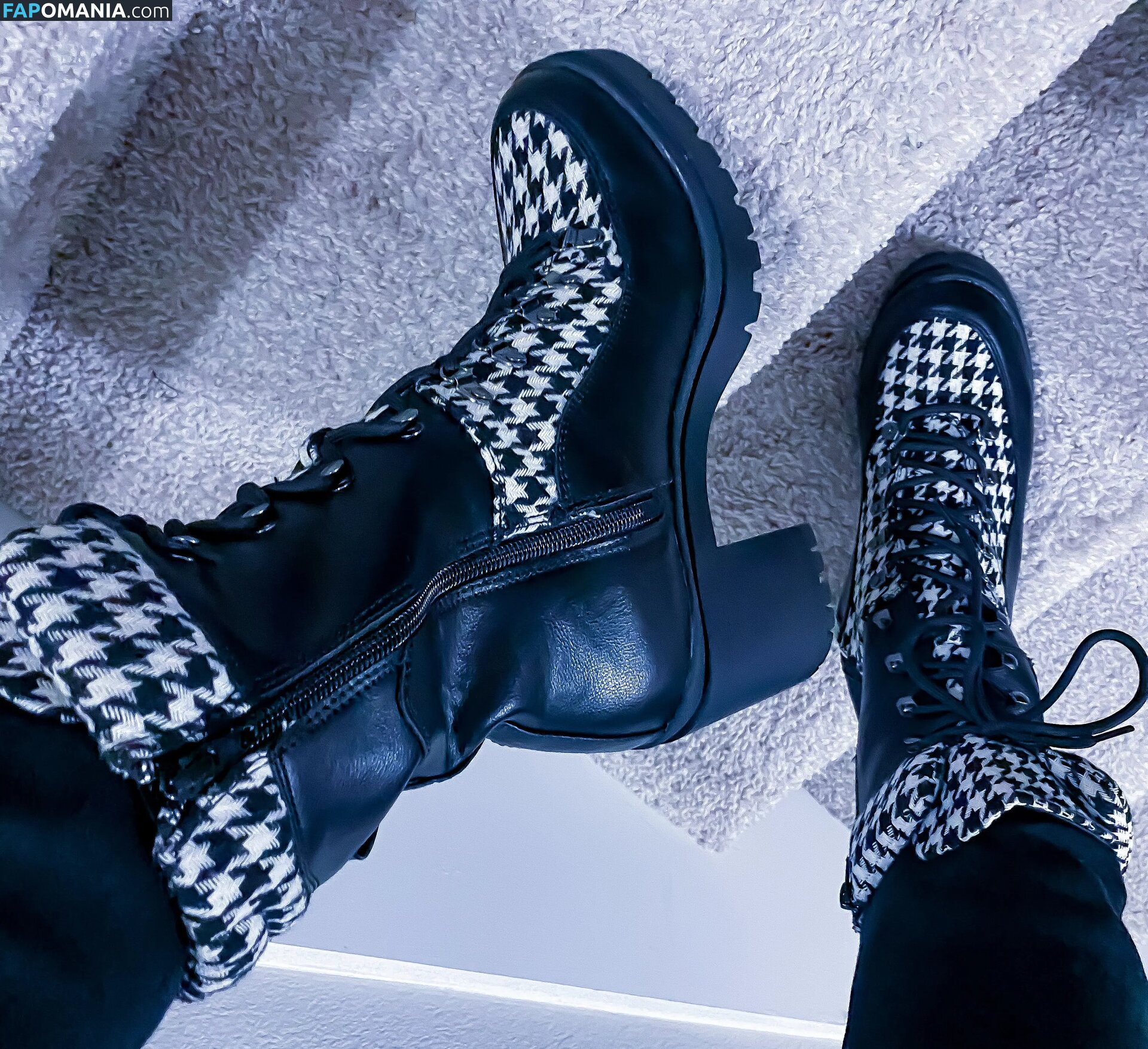 La Plebe Boots Naken OnlyFans  Läckta Foto #3
