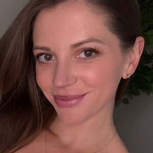 Lacey_grey