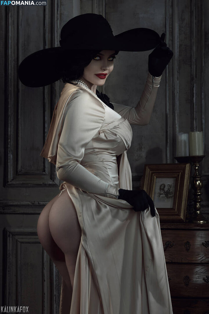 Alcina Dimitrescu and Bela Dimitrescu / Cassandra Dimitrescu / Daniela Dimitrescu / Lady Dimitrescu / ladydumitrescu Naken OnlyFans  Läckta Foto #6