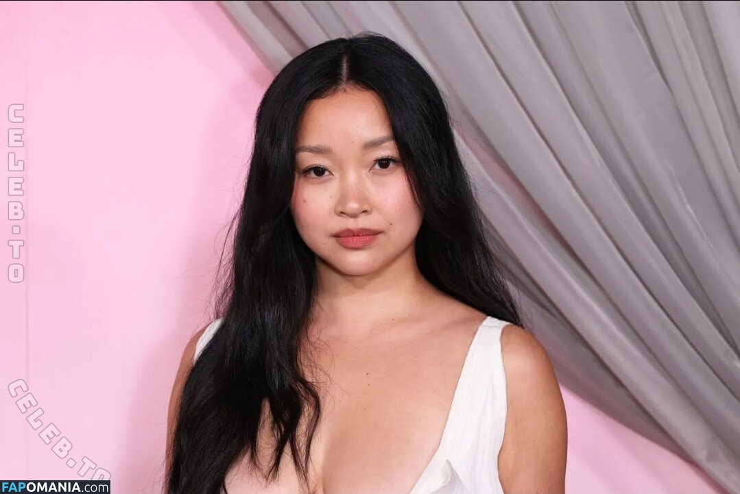 Lana Condor / https: / lanacondor Naken OnlyFans  Läckta Foto #1