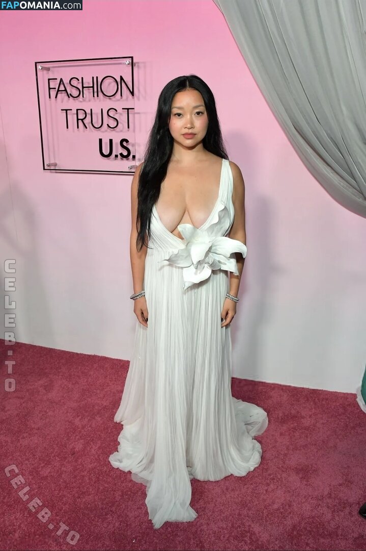 Lana Condor / https: / lanacondor Naken OnlyFans  Läckta Foto #3