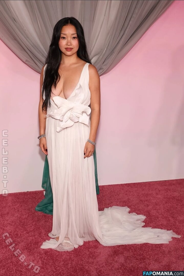 Lana Condor / https: / lanacondor Naken OnlyFans  Läckta Foto #4