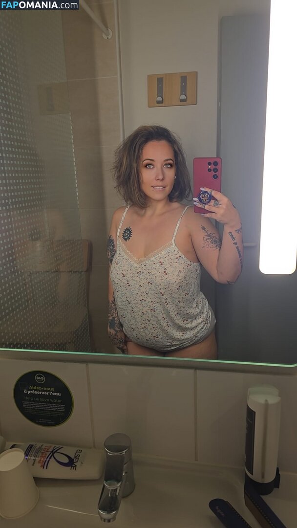 lariarussell / ryanfirst1 Naken OnlyFans  Läckta Foto #14