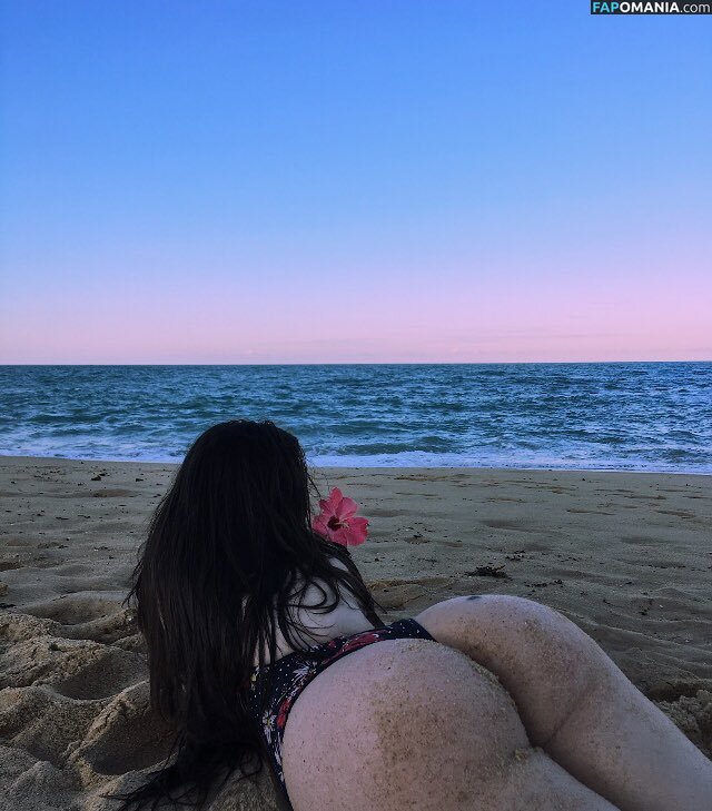 Larissa Peyerle / https: / larissapeyerle Naken OnlyFans  Läckta Foto #3