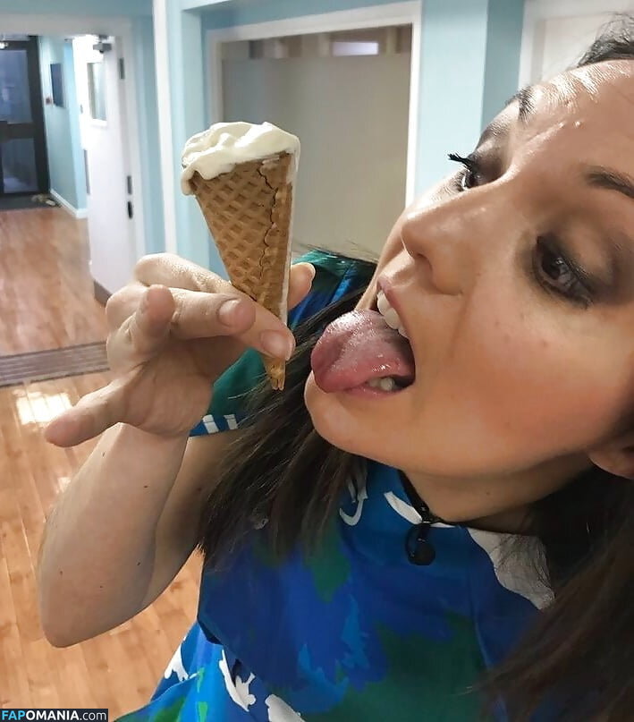 Laura Tobin Naken OnlyFans  Läckta Foto #154