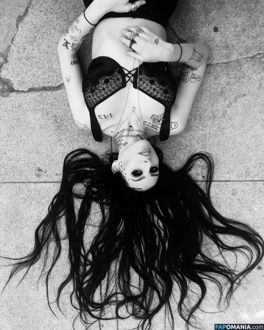 Layla Shapiro / Toopoor Naken OnlyFans  Läckta Foto #2
