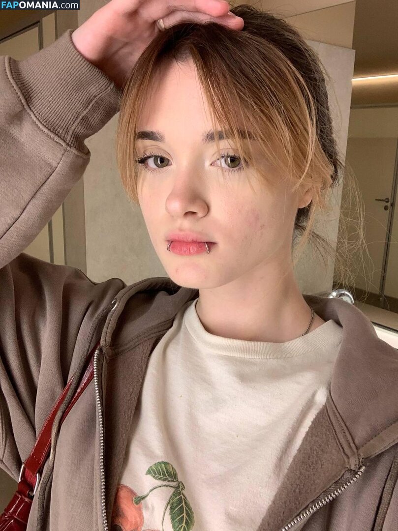 liana_kisses Naken OnlyFans  Läckta Foto #6