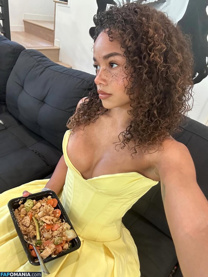 Liana Maria / lianamariaofficial Naken OnlyFans  Läckta Foto #8